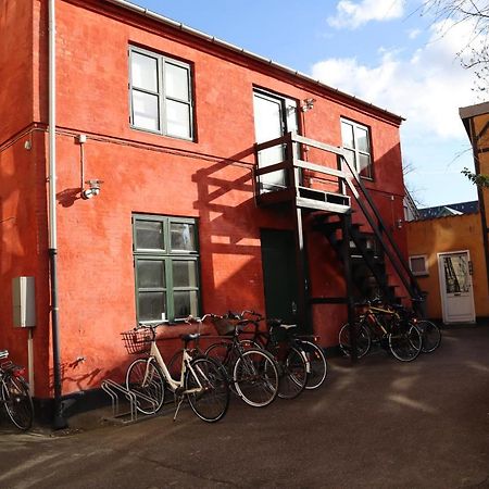 Charming Red Courtyard Apartment Kopenhagen Exterior foto